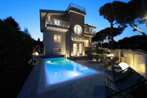B&B Bellavista Exclusive in zona centrale con piscina e Jacuzzi vista lago